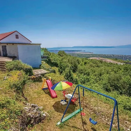 Holiday home Three-bedroom Holiday In