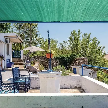 Three-bedroom Holiday In