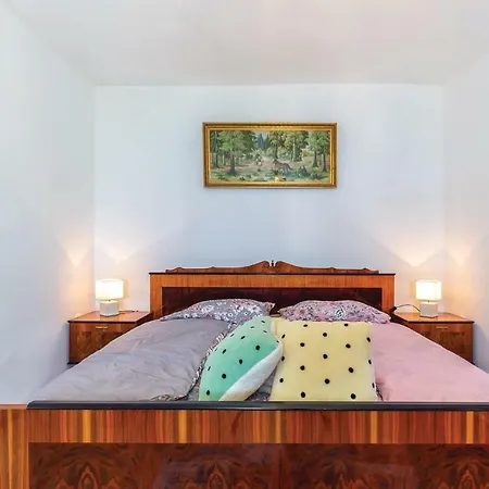Three-bedroom Holiday In Hreljin